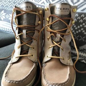 Sperry  Hikerfish boots Size 8
